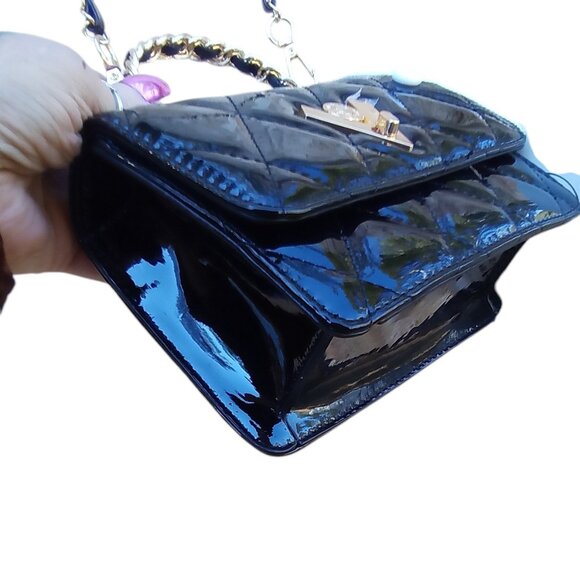 Valentino Orlandi NEW❤️‍🔥Black Patent Leather Chain Twist Lock Crossbody $349 - Picture 8 of 11